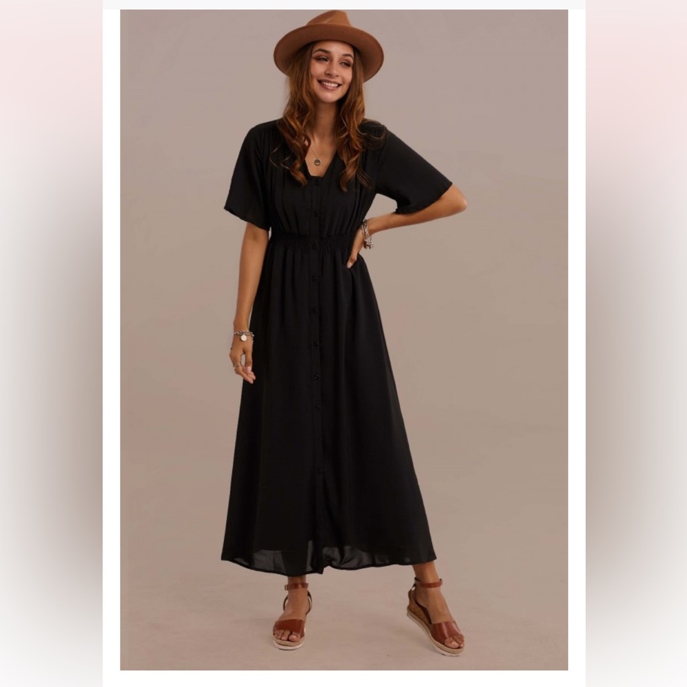 Black V-neck Maxi Dress
